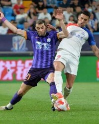  图卢兹主场十人应战，顽强逼平领头羊巴黎  