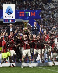  那不勒斯防线失误频出主场惨遭萨索洛逼平  