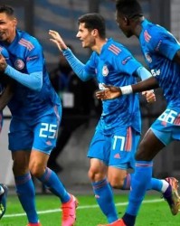  马赛客场逆转布雷斯特，帕耶头槌制胜显霸气