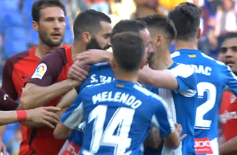  慕尼黑德比战火药味十足险冲突  